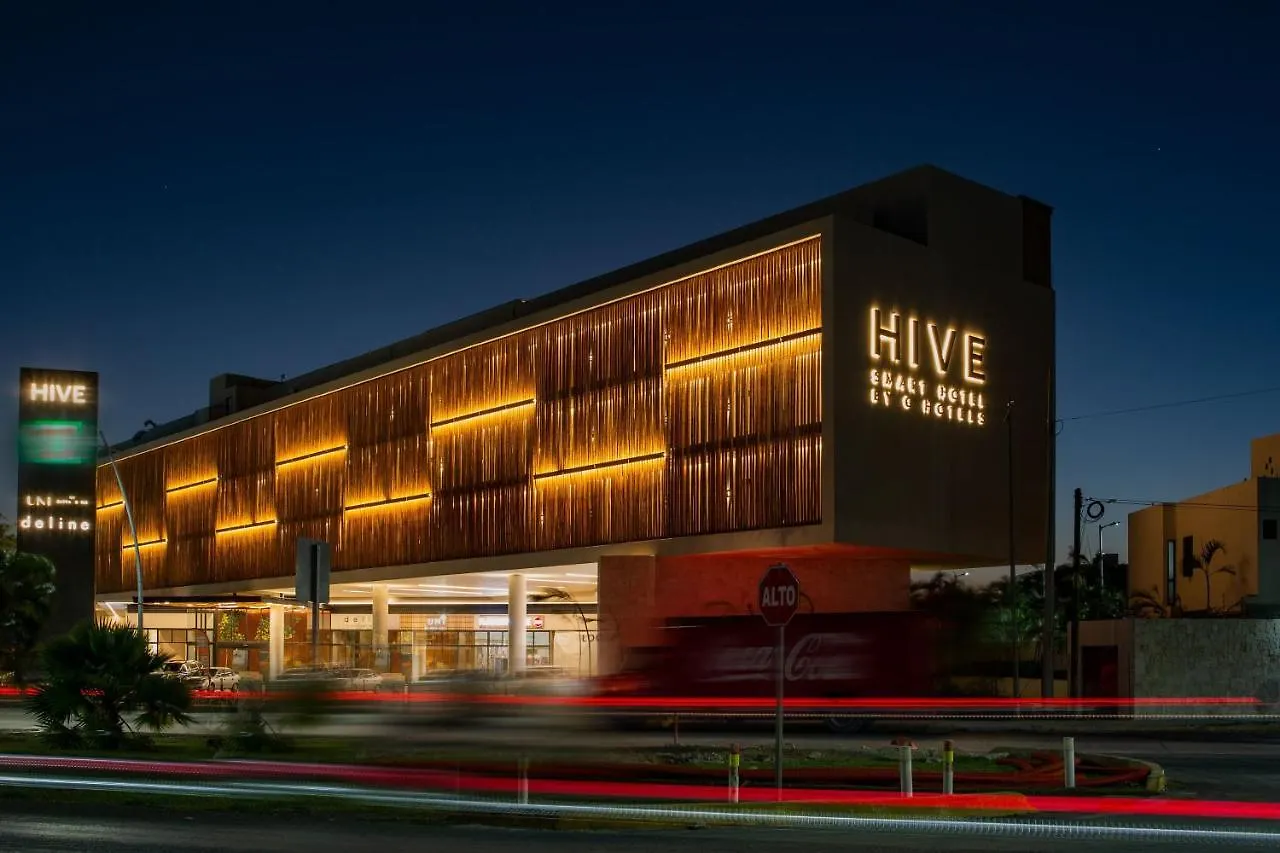 Hive Cancun By G Hotels