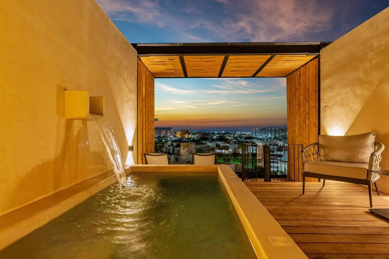 Hive Cancun By G Hotels