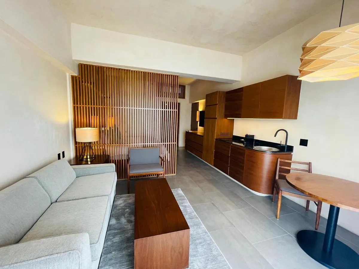 Hive Cancun By G Hotels