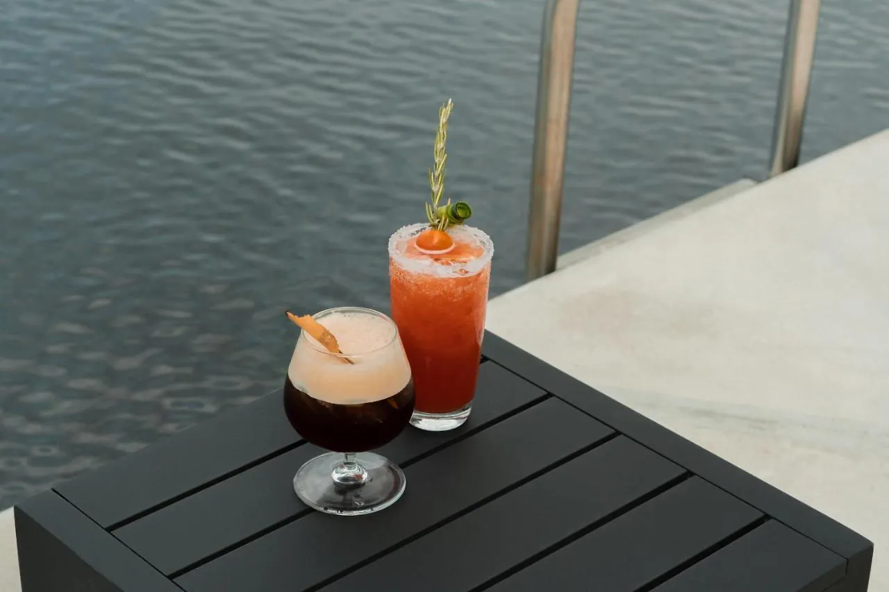 Hive Cancun By G Hotels