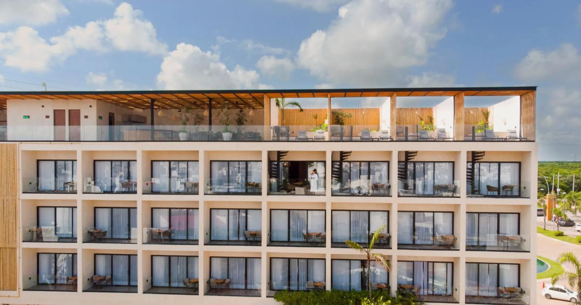 Hive Cancun By G Hotels