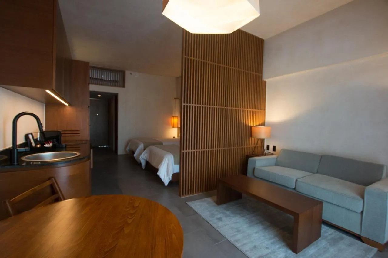 Hive Cancun By G Hotels
